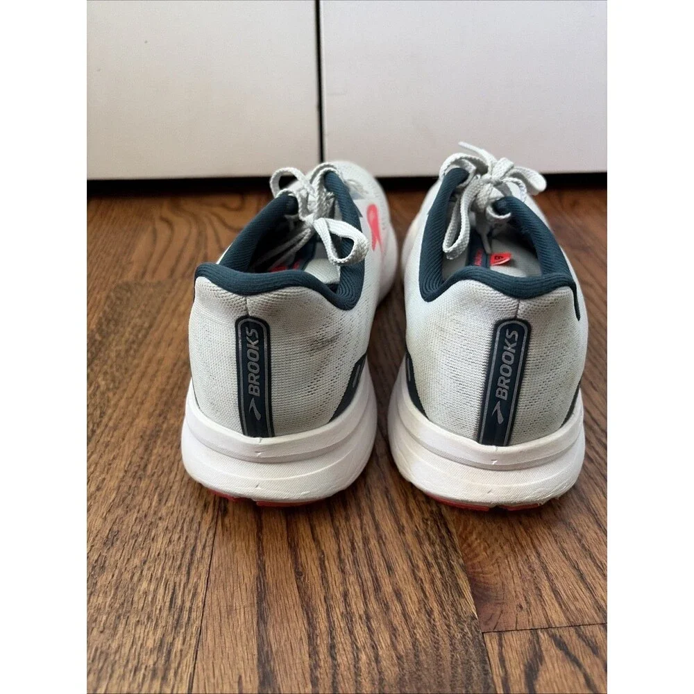 Brooks Womens Launch 8 1203451B110 Gray Running Shoes Sneakers Size 12